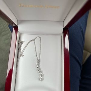 Journey pendant necklace